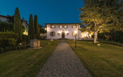 Villa Pietramarina: Buitenkanten, Buitenshuis, Tuin