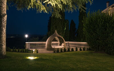 Villa Pietramarina: Balkon / terras / patio, Tuin