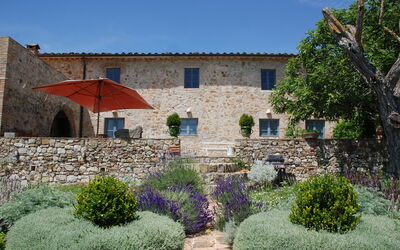 Cassandra: Esterni, Giardino