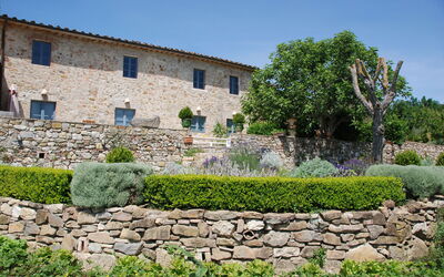 Cassandra: Esterni, Giardino