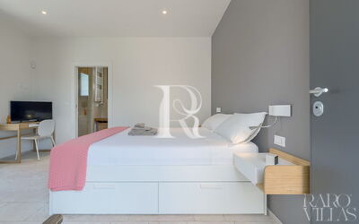 Villa Badessa Sleeps 6