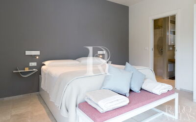 Villa Badessa Sleeps 6