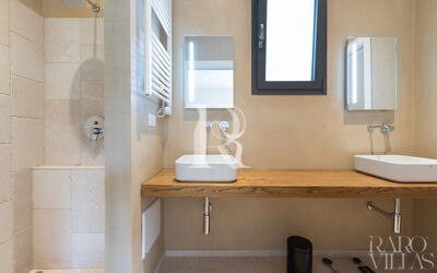 Villa Badessa Sleeps 6