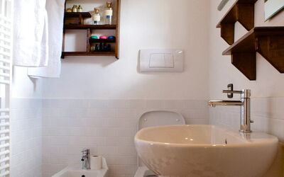 La Damigiana: Badkamer