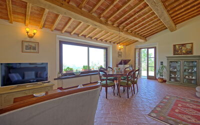 Villa Noceta: Dining Room, Living Room