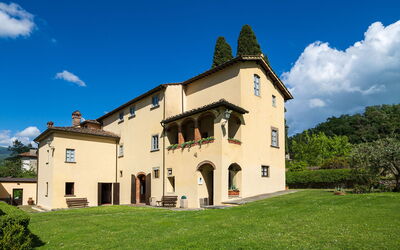 Santa Flora: Building Exterior, Garden, Outdoor