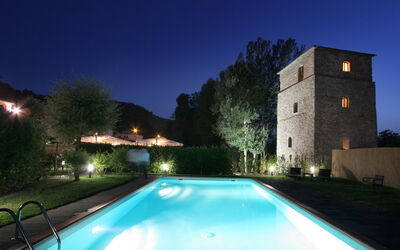 Santa Flora: Garden, Pool, Scenic View