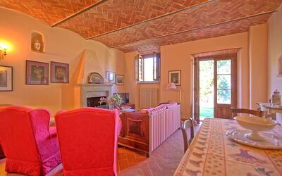 Casale Girifalco: Dining Room, Living Room