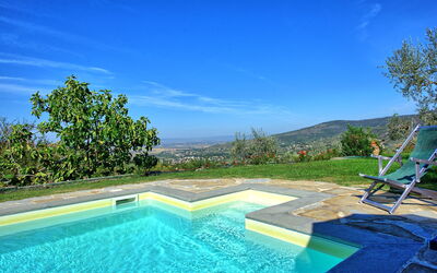 Casale Girifalco: Pool, Scenic View