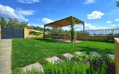 Casa Lionardo: all'aperto, Estate, Giardino, Vista Panoramica