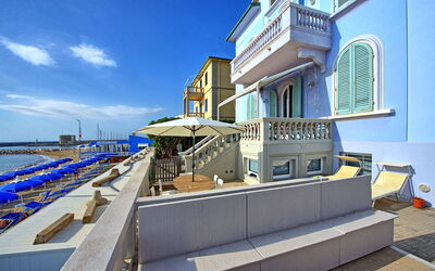 Casa Riva: Balcony / Terrace / Patio, Outdoor