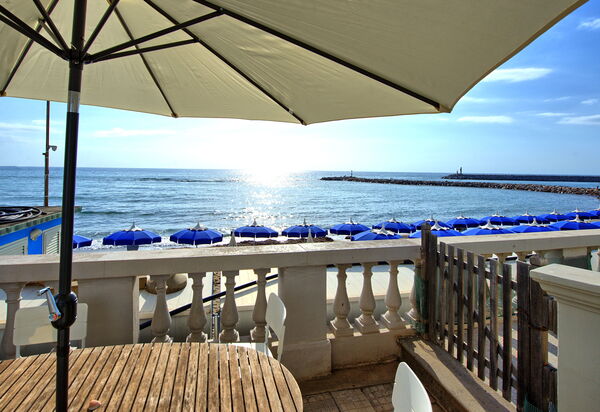 Casa Riva: Balkon / terras / patio, Buitenshuis