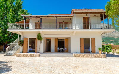 Villa Safira: Buitenkanten, Tuin