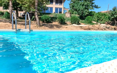 Villa Sirena: bassin, Extérieur