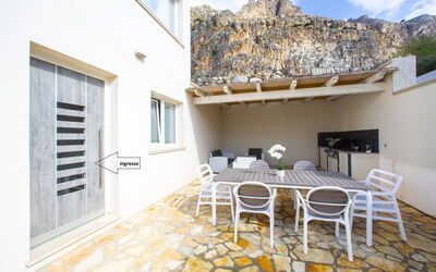 Villa Annalisa: all'aperto, Balcone / Terrazza / Patio, Entrata Principale, Esterni