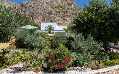 Villa Annalisa: all'aperto, Estate, Giardino