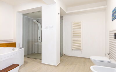 Villa Annalisa: Badkamer