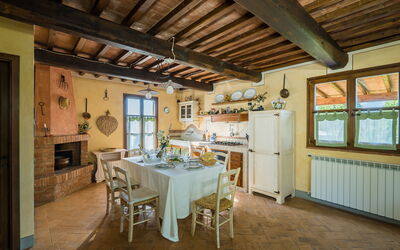 Villa Salvadori: Cuisine, Salle à manger