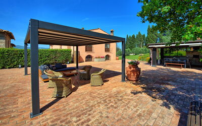 Villa Nora: Balcony / Terrace / Patio, Outdoor