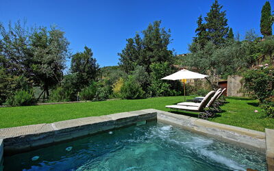 Villa Cortonese: all'aperto, Giardino, Piscina