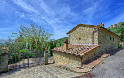 Villa Cortonese: all'aperto