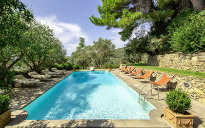 Il Castello: Garden, Pool