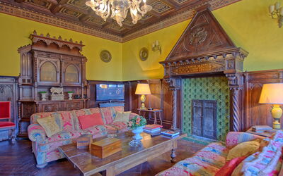 Il Castello: Living Room