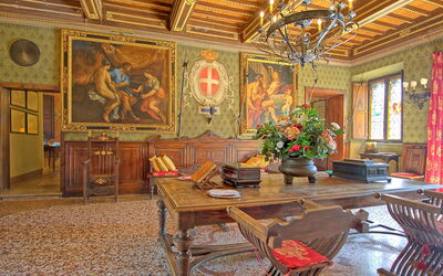 Il Castello: Other Room