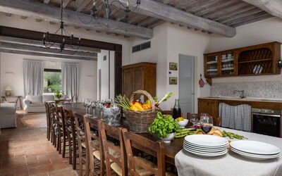 Villa Casentino: Cucina, Sala da pranzo