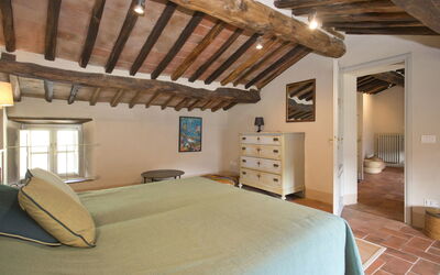 Rovere: Camera da letto