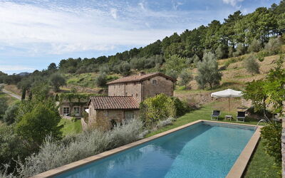 Rovere: Esterni, Piscina