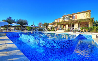 Villa Vittoria: all'aperto, Piscina