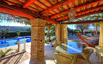 Villa Vittoria: all'aperto, Balcone / Terrazza / Patio, Piscina