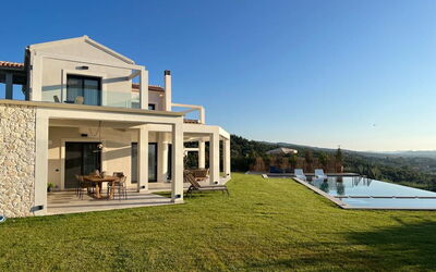 Villa Acropolitana: Balcon / Terrasse / Patio, bassin, Été, Extérieur, Extérieurs, Jardin, Vues