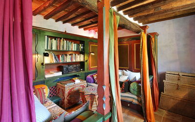 Lavanda: Common Room, Living Room