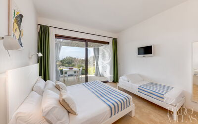 Camera Nova Tripla 204