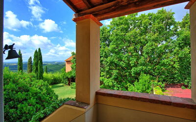 Villa Marliana: Buitenkanten, Buitenshuis, Tuin