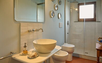 Villa Marliana: Badkamer