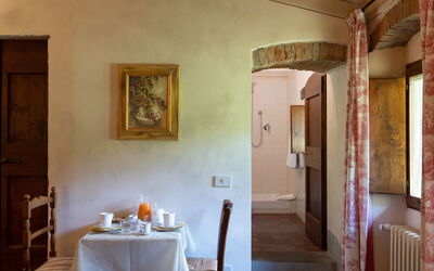 Locanda di Alberi without Kitchen: Bedroom, Room Detail