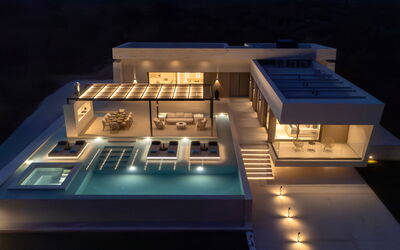 Villa El: Esterni, Piscina