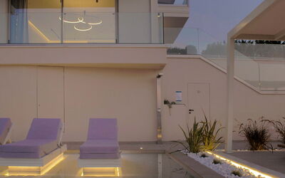 Seaview Lux: bassin, Extérieur