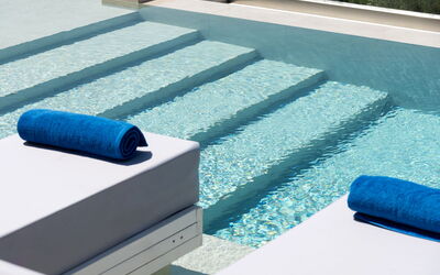 Seaview Lux: bassin, Extérieur, Extérieurs