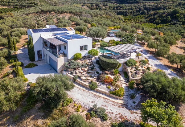 Villa Lucy: Extérieur, Extérieurs