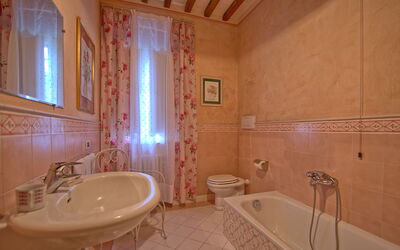 Villa Francesca: Bathroom