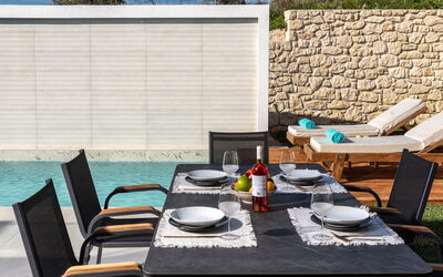 Villa Silentium Ionia: bassin