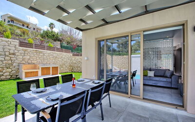 Villa Silentium Ionia: Balcon / Terrasse / Patio, Extérieur