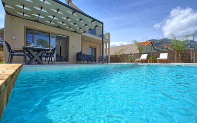 Villa Silentium Ionia: Balcon / Terrasse / Patio, bassin, Extérieur, Extérieurs
