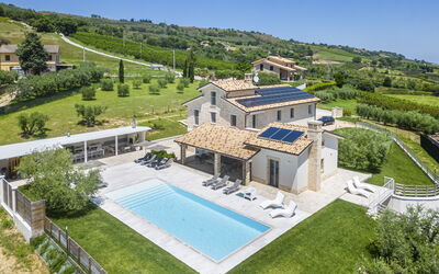 Villa Sasy: bassin, Extérieur, Extérieurs