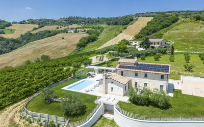 Villa Sasy: bassin, Extérieur, Extérieurs