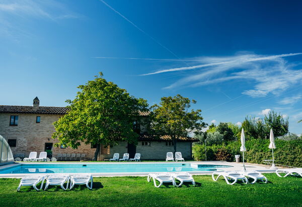 Villa S.f. Assisi: all'aperto, Esterni, Giardino, Piscina